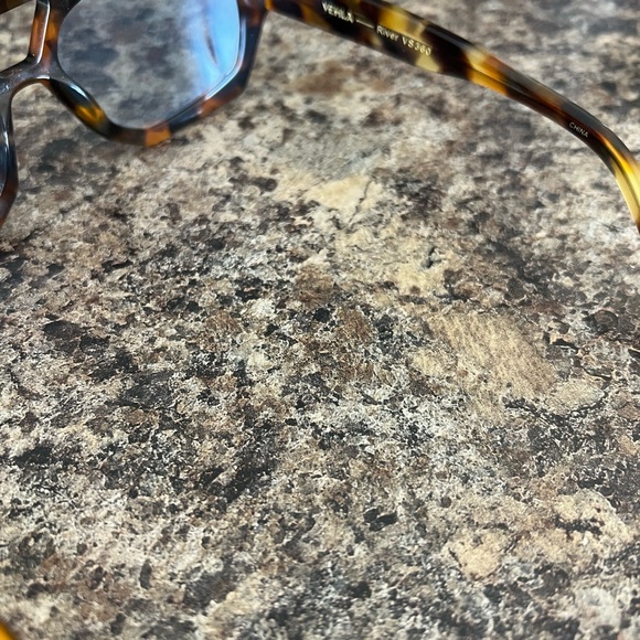 Vehla Tortoise Shell Sunglasses - Picture 3 of 6